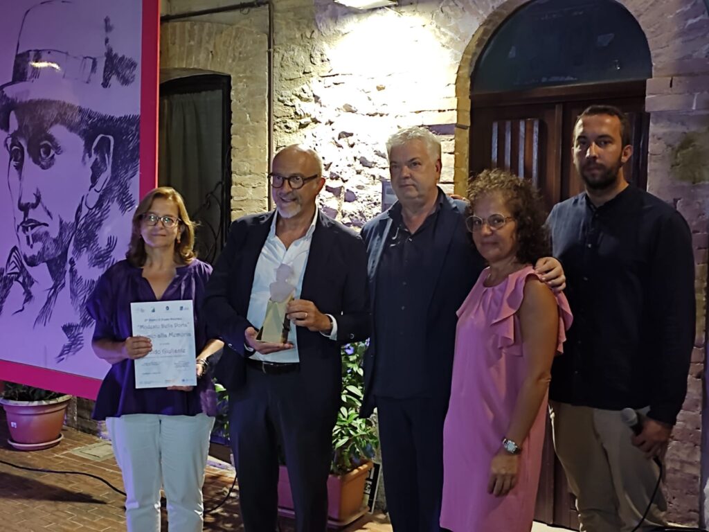 Consegnati per la prima volta i premi realizzati per il Concorso “Modesto Della Porta”